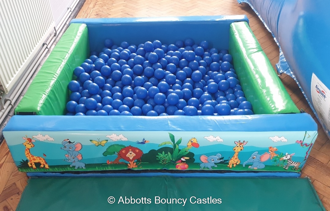 Jungle Junior Soft Play and Ball Pit Set Bouncy Castle, Disco Dome